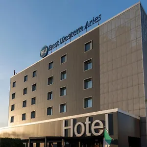 Western Aries Hotel